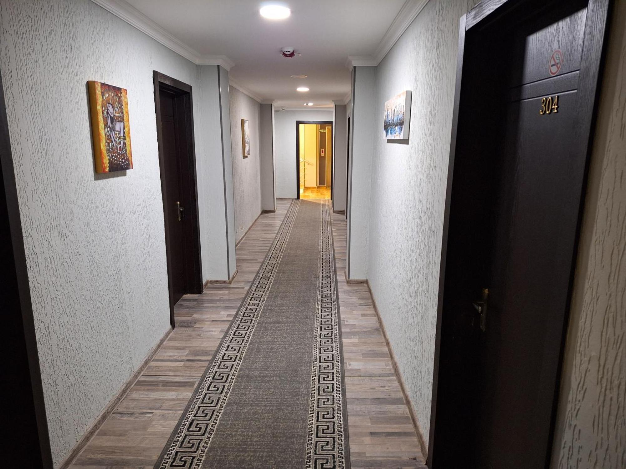Hotel Georgian Kutaisi Exterior foto